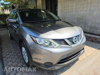2017 Nissan Rogue Sport S - miniatura 4