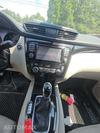 2017 Nissan Rogue Sport SL - miniatura 10