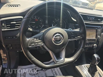 2017 Nissan Rogue Sport SL - miniatura 10