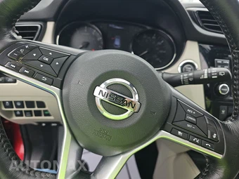 2017 Nissan Rogue Sport SL - miniatura 10