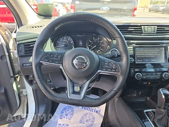 2017 Nissan Rogue Sport SV - miniatura 10