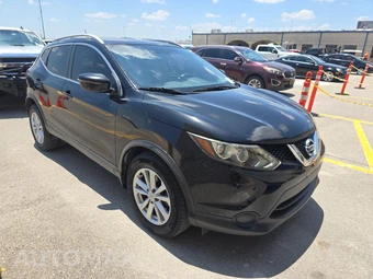 2017 Nissan Rogue Sport SV - miniatura 3