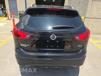 2017 Nissan Rogue Sport SV - miniatura 5