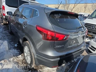 2017 Nissan Rogue Sport SV - miniatura 6