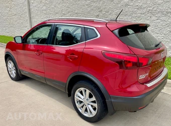 2017 Nissan Rogue Sport SV - miniatura 4