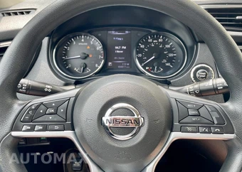 2017 Nissan Rogue Sport SV - miniatura 6