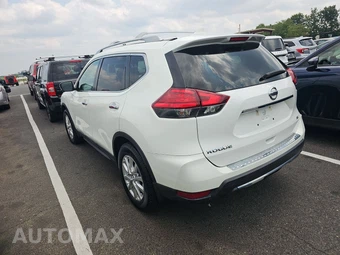 2017 Nissan Rogue SV - miniatura 6
