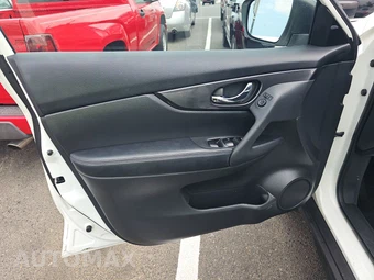 2017 Nissan Rogue SV - miniatura 9