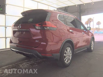 2017 Nissan Rogue SV – miniatura 4