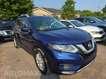 2017 Nissan Rogue SV – miniatura 3