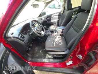 2017 Nissan Rogue SV - miniatura 6