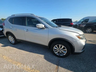 2017 Nissan Rogue SV – miniatura 3