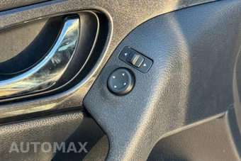 2017 Nissan Rogue SV – miniatura 24