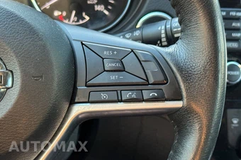 2017 Nissan Rogue SV – miniatura 30
