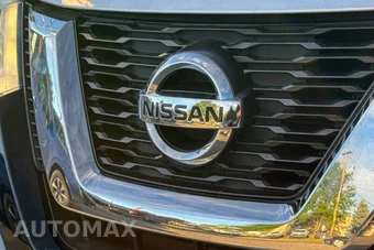 2017 Nissan Rogue SV – miniatura 8