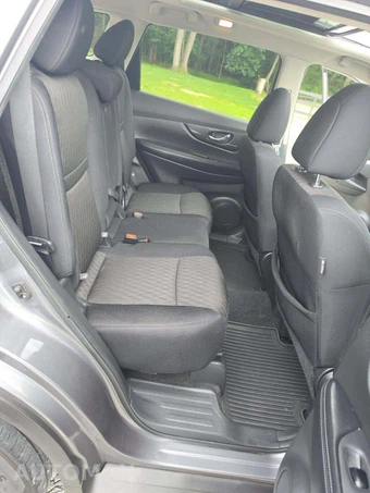 2017 Nissan Rogue SV – miniatura 13