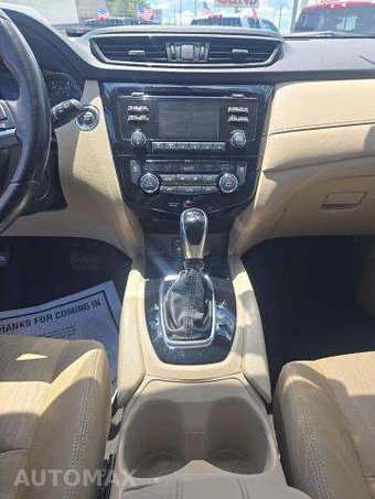 2017 Nissan Rogue SV – miniatura 11