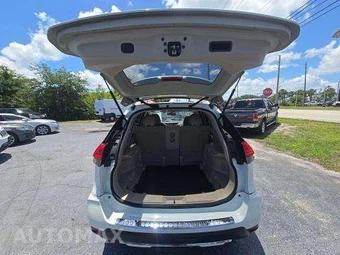 2017 Nissan Rogue SV – miniatura 15