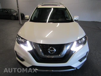 2017 Nissan Rogue SV – miniatura 2