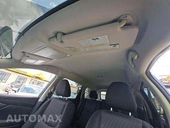 2017 Nissan Rogue SV – miniatura 11