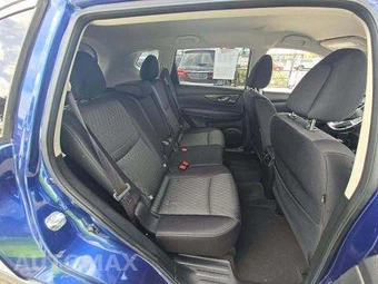 2017 Nissan Rogue SV – miniatura 16