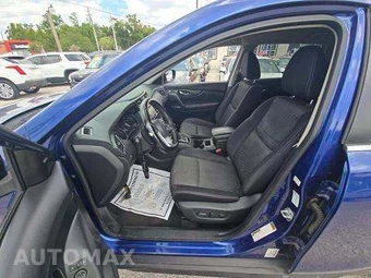 2017 Nissan Rogue SV – miniatura 6