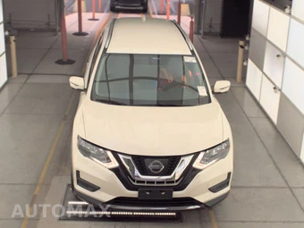 2017 Nissan Rogue SV – miniatura 2