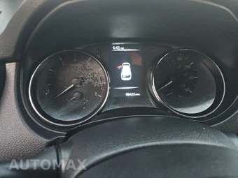 2017 Nissan Rogue SV – miniatura 12