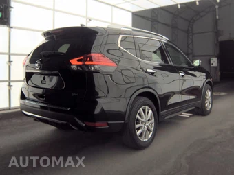 2017 Nissan Rogue SV – miniatura 4