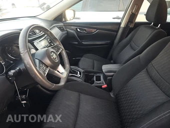 2017 Nissan Rogue SV – miniatura 7