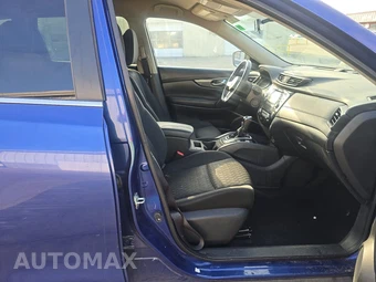 2017 Nissan Rogue SV – miniatura 8