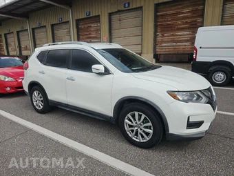 2017 Nissan Rogue SV - miniatura 3