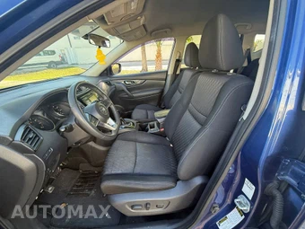 2017 Nissan Rogue SV – miniatura 10