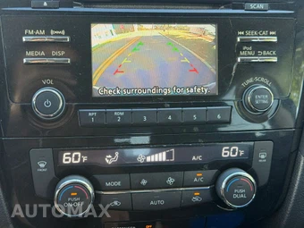 2017 Nissan Rogue SV – miniatura 12