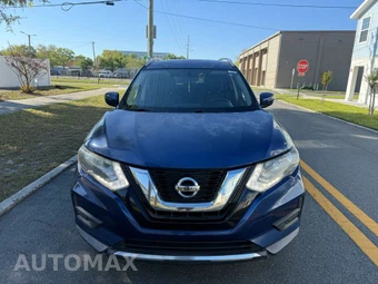 2017 Nissan Rogue SV – miniatura 2