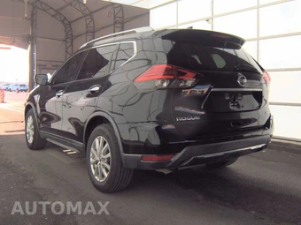2017 Nissan Rogue SV – miniatura 6