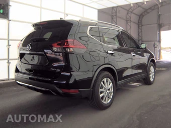 2017 Nissan Rogue SV – miniatura 4