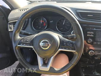 2017 Nissan Rogue SV – miniatura 10