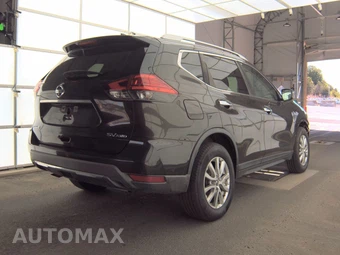 2017 Nissan Rogue SV – miniatura 4