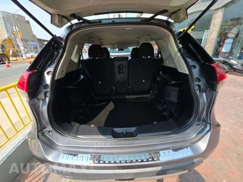 2017 Nissan Rogue SV - miniatura 14