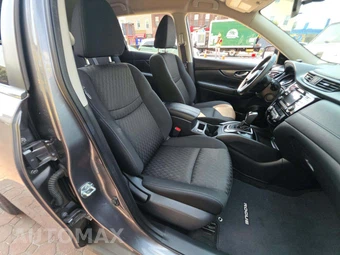 2017 Nissan Rogue SV - miniatura 18