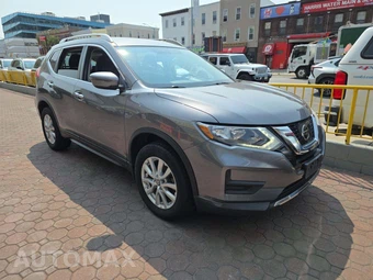 2017 Nissan Rogue SV - miniatura 4