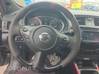 2017 Nissan Sentra NISMO – miniatura 10