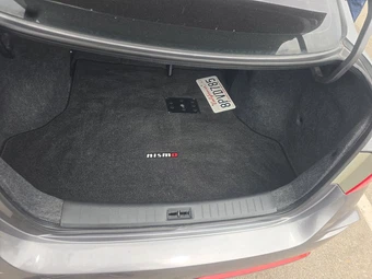 2017 Nissan Sentra NISMO – miniatura 16