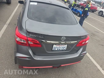 2017 Nissan Sentra NISMO – miniatura 5