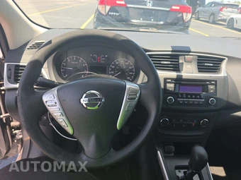 2017 Nissan Sentra S - miniatura 11