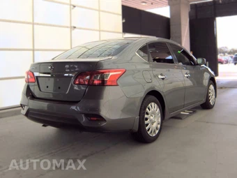 2017 Nissan Sentra S - miniatura 4