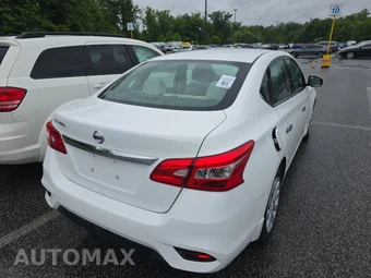2017 Nissan Sentra S - miniatura 4