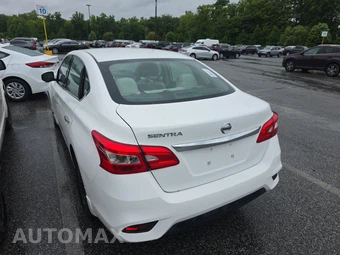 2017 Nissan Sentra S - miniatura 6