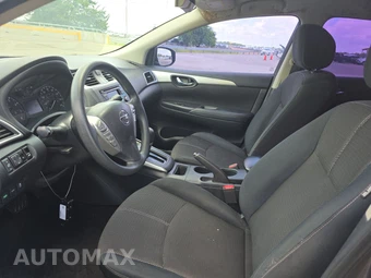 2017 Nissan Sentra S – miniatura 7